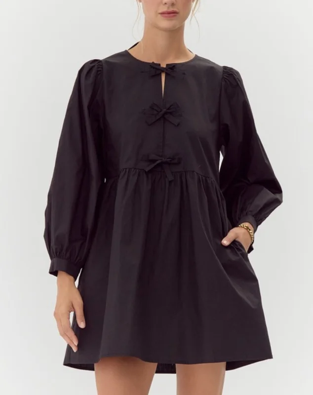 Deep Discounts Solid bow baby doll dress (black)
