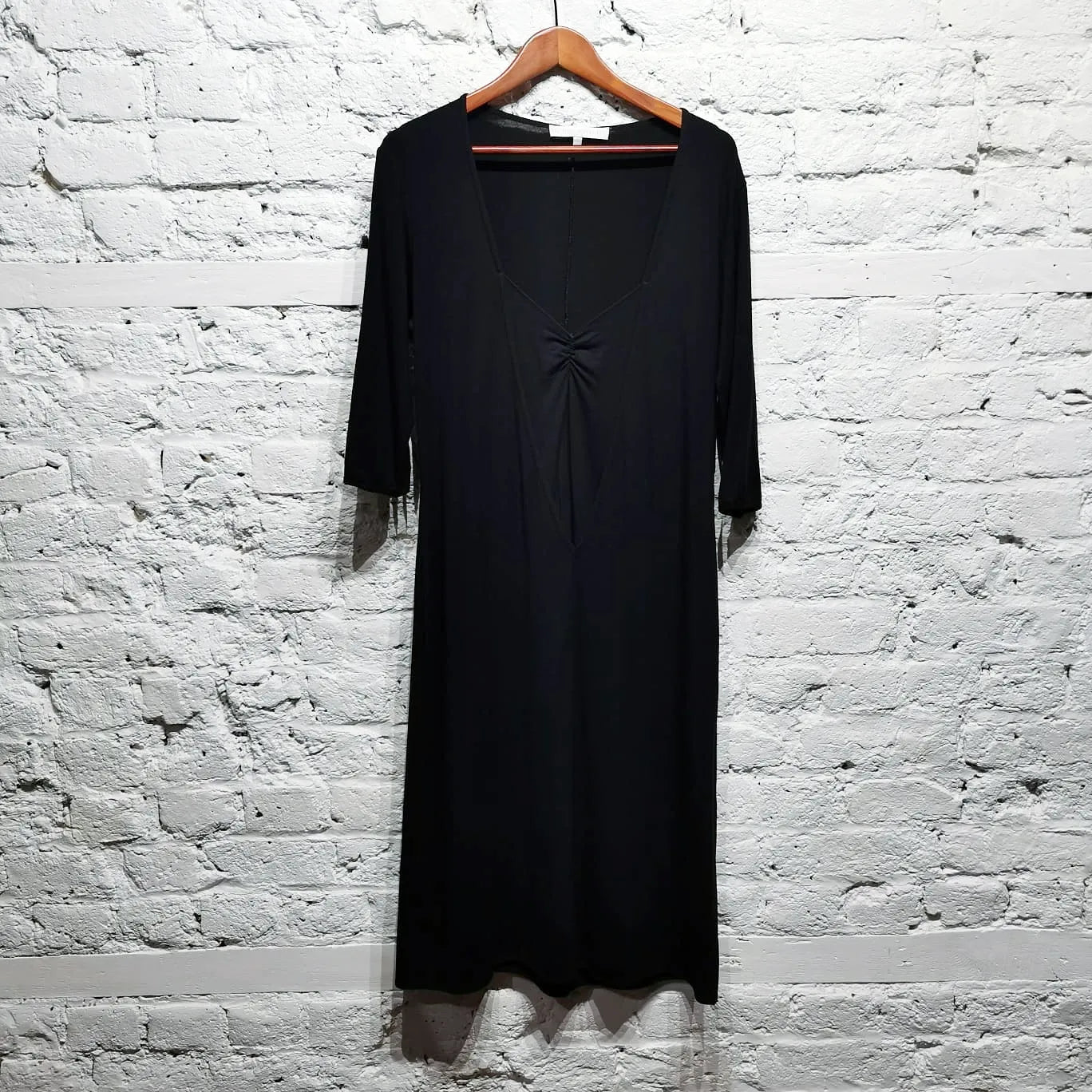 Limited Availability VERONIQUE BRANQUINHO
3/4 SLEEVES JERSEY DRESS
SIZE 42
