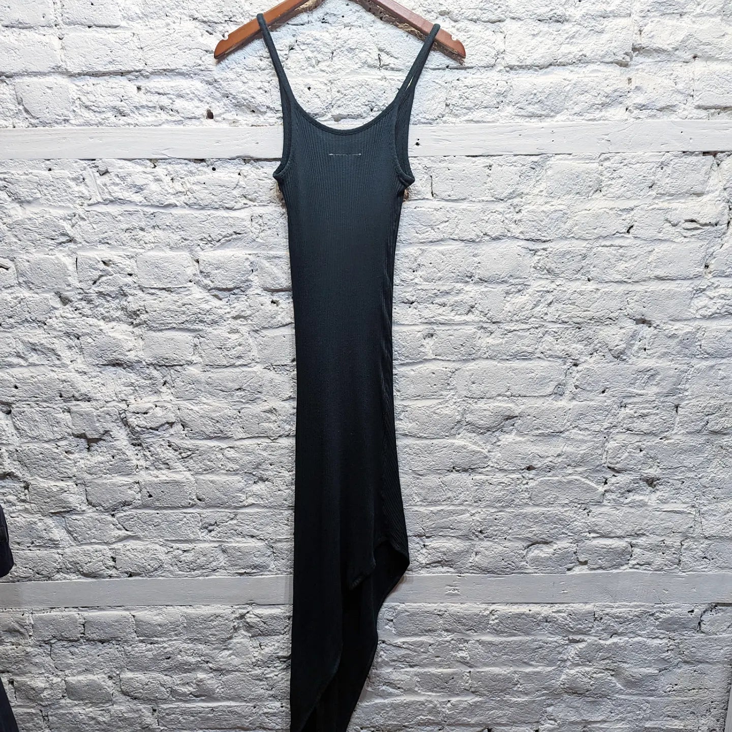 Online Only MARGIELA
MM6 RIBBED ASYMMETRIC DRESS