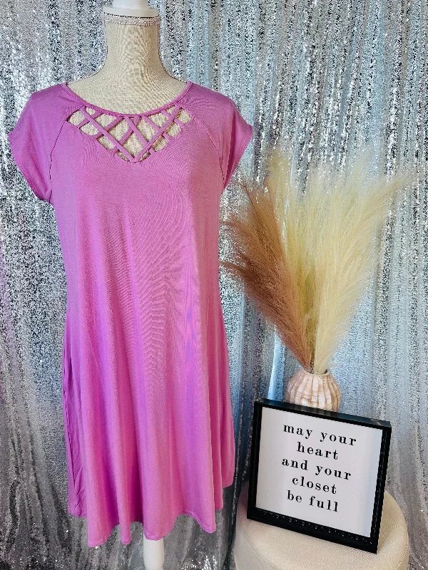 Super Deal Mauve Criss Cross Front Dress With Pockets