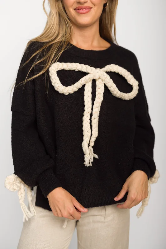Extra Savings Clara Oversized Pullover Sweater in Black
