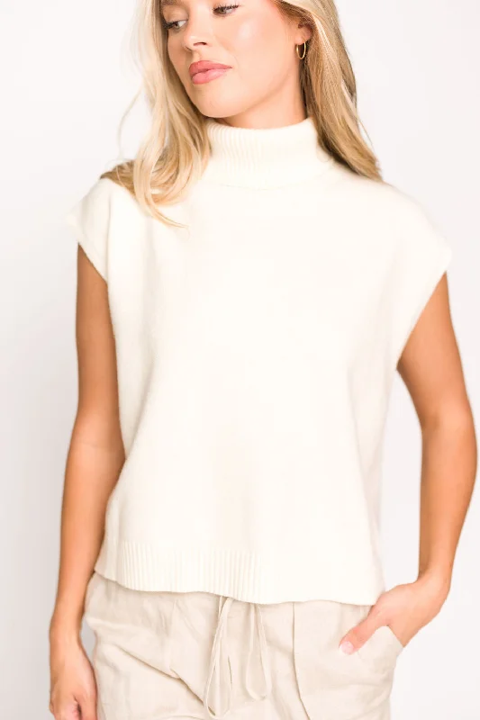 Deal Dash Kat High-Low Turtleneck Sweater in Coconut Milk