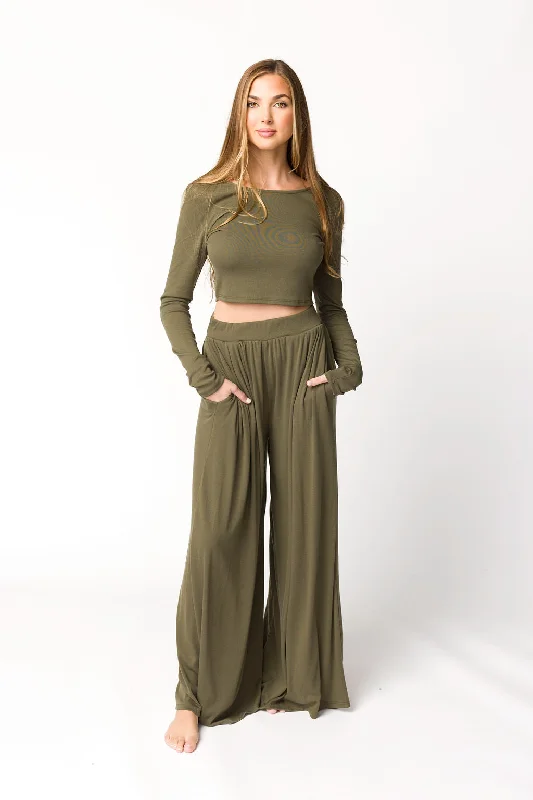 Crazy Savings The London Long Sleeve Crop Top and Pants Set in Olive