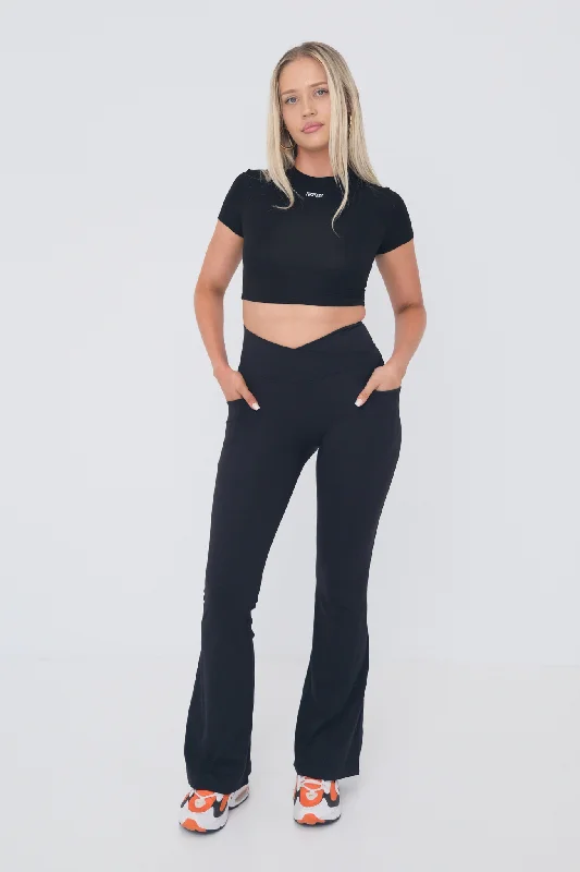 Quick Sale Cross Over Flare Pocket Leggings - Black