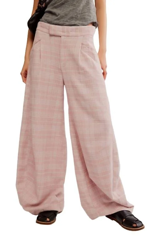 Year-End Sale Tegan Barrel Trouser In Pale Mauve