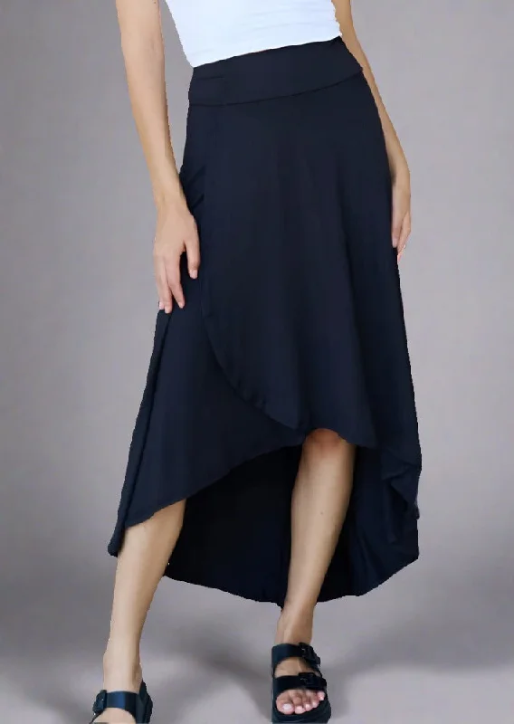Price Blitz Ninexis First Choice High Waisted Flare Maxi Skirt in Black