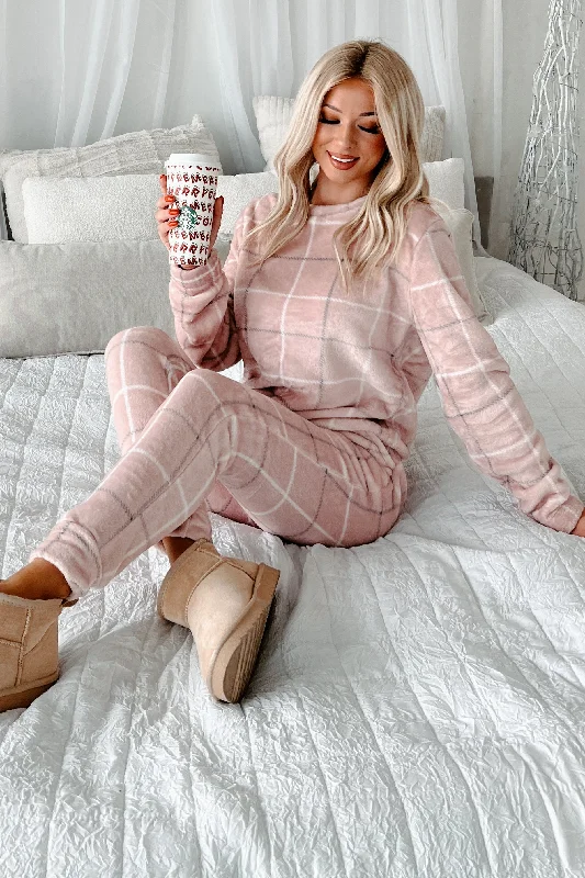 Big Discounts DOORBUSTER World Of Dreams Plush Knit Lounge Set (Light Pink)