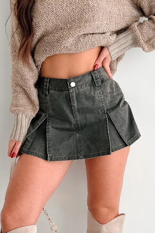 Total Nonsense Pleated Denim Skort (Washed Grey)